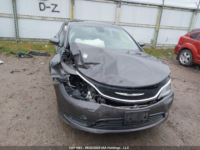 1C3CCCFB6FN727335 Chrysler 200