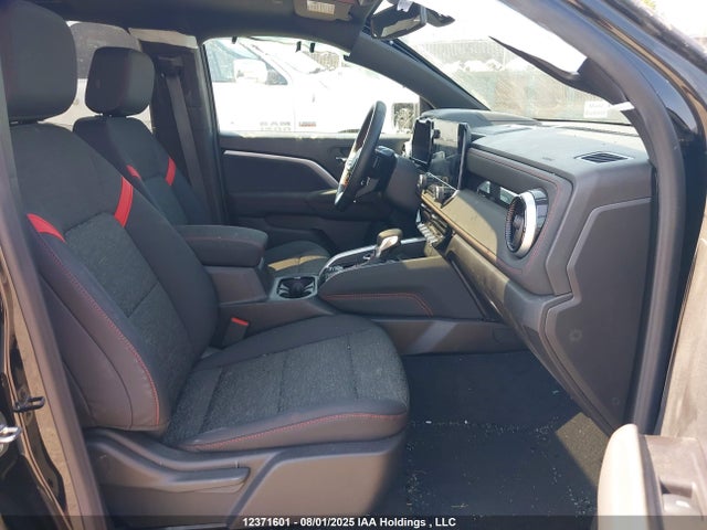 Chevrolet l3b 2025 1GCPTDEK3S1189926 Image 5