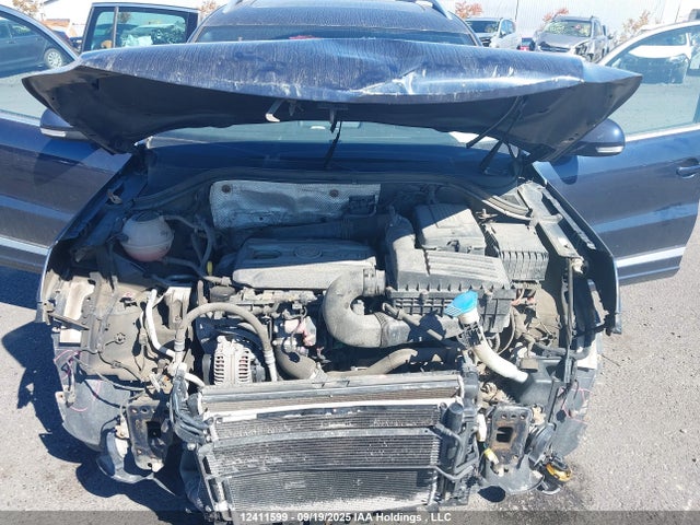 WVGLV7AX2HK026453 Volkswagen Tiguan