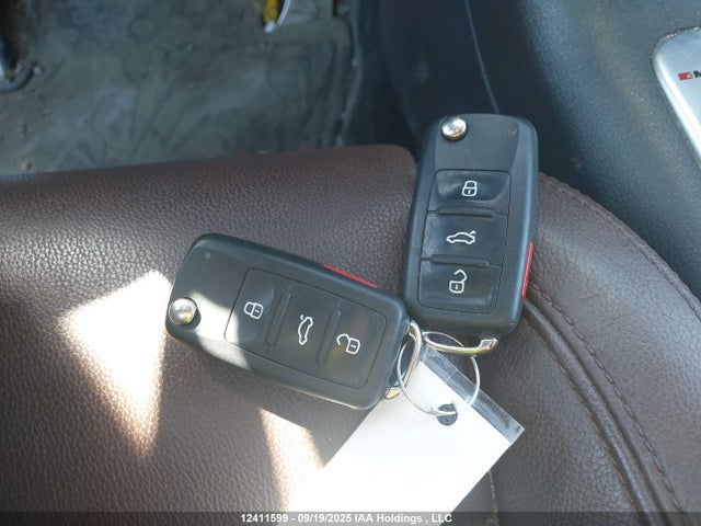 WVGLV7AX2HK026453 Volkswagen Tiguan