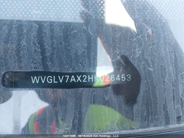 WVGLV7AX2HK026453 Volkswagen Tiguan