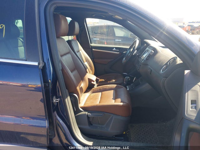 WVGLV7AX2HK026453 Volkswagen Tiguan