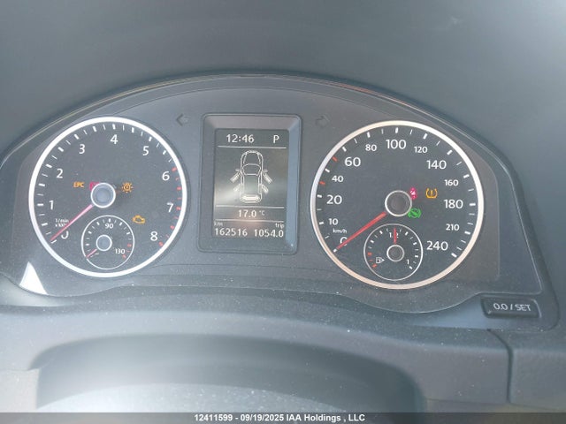 WVGLV7AX2HK026453 Volkswagen Tiguan