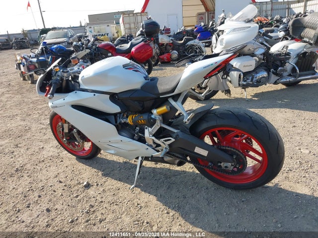 Ducati 2017 2017 ZDM14B1W5HB005397 Image 3