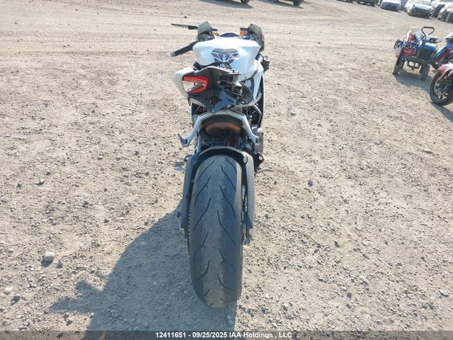 Ducati 2017 2017 ZDM14B1W5HB005397 Image 6