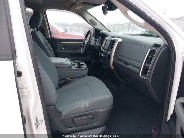 1C6RR7GMXFS524842 RAM 1500 Slt
