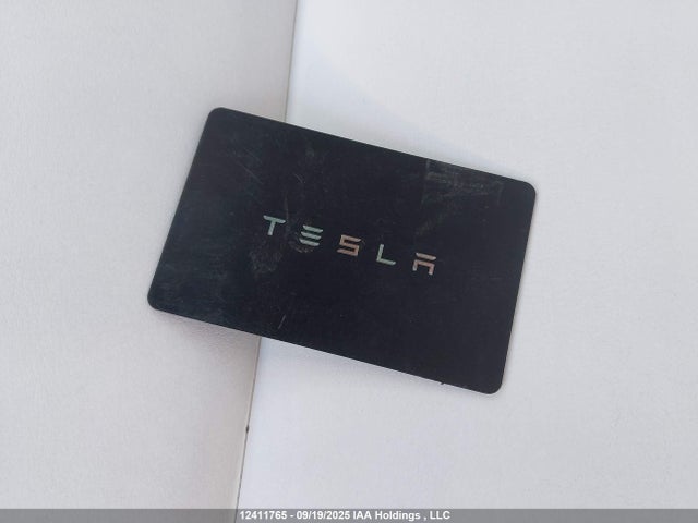 5YJ3E1EB0NF260342 Tesla MODEL 3