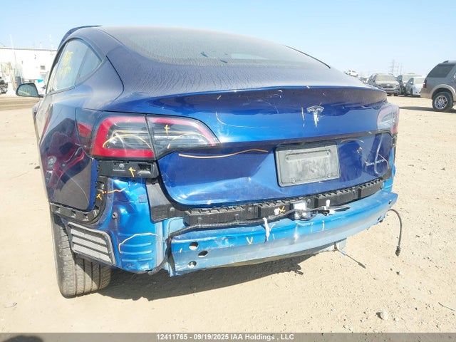 5YJ3E1EB0NF260342 Tesla MODEL 3