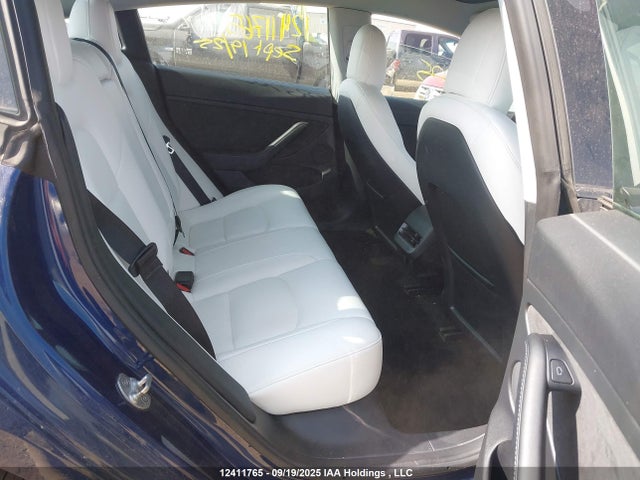 5YJ3E1EB0NF260342 Tesla MODEL 3