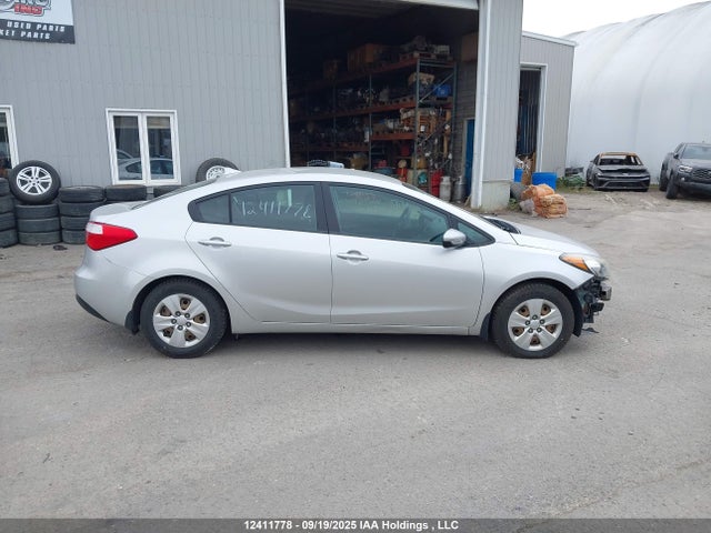KIA dohc mpi nu 2015 KNAFK4A6XF5301530 Image 14
