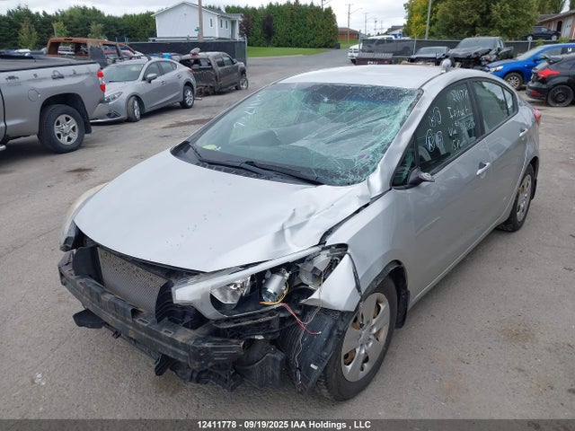 KIA dohc mpi nu 2015 KNAFK4A6XF5301530 Image 6
