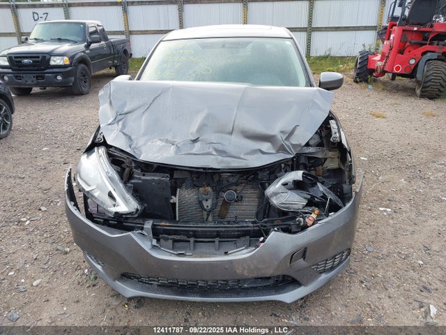 Nissan Sentra 2018 3N1AB7AP8JY201836 Image 13