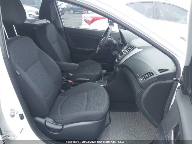 KMHCT5AE5HU353118 Hyundai Accent