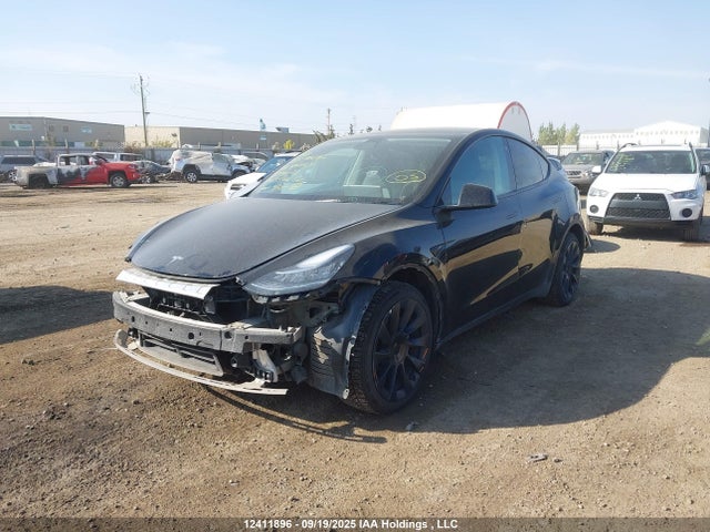 7SAYGDEE9NF494073 Tesla Model Y