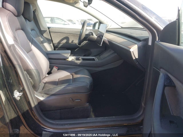 7SAYGDEE9NF494073 Tesla Model Y