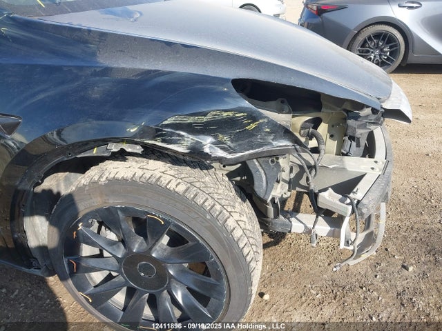 7SAYGDEE9NF494073 Tesla Model Y