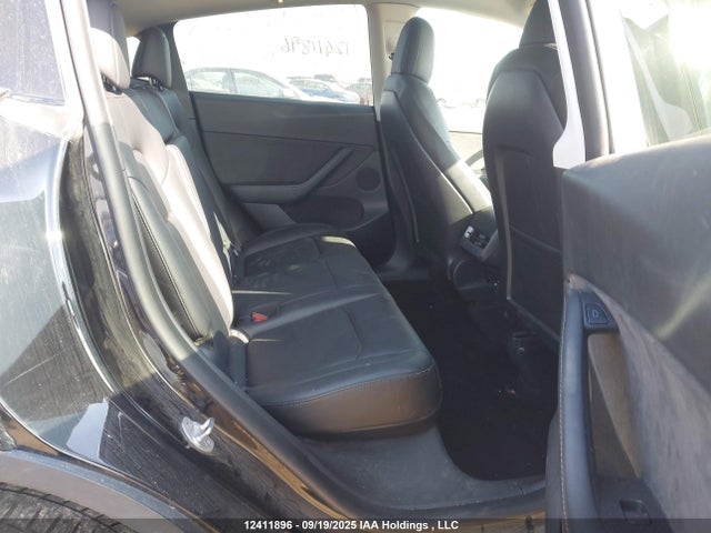 7SAYGDEE9NF494073 Tesla Model Y