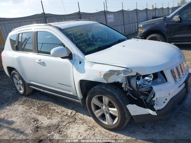 1C4NJDAB9GD702041 Jeep 2016