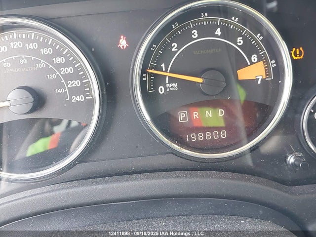 1C4NJDAB9GD702041 Jeep 2016