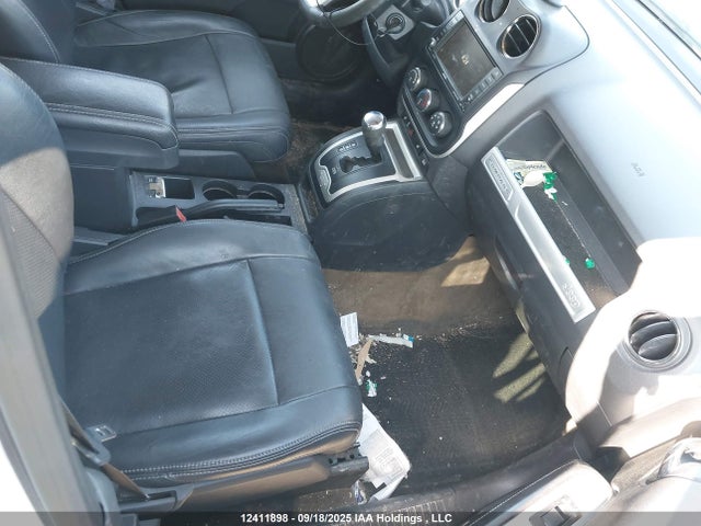 Jeep 2016 2016 1C4NJDAB9GD702041 Image 5