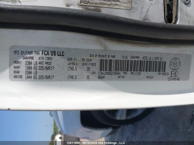 1C4NJDAB9GD702041 Jeep 2016
