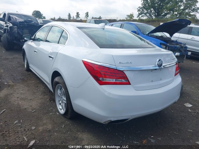 Buick lfx 2015 1G4GA5G3XFF148294 Image 3