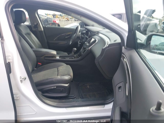 Buick lfx 2015 1G4GA5G3XFF148294 Image 5