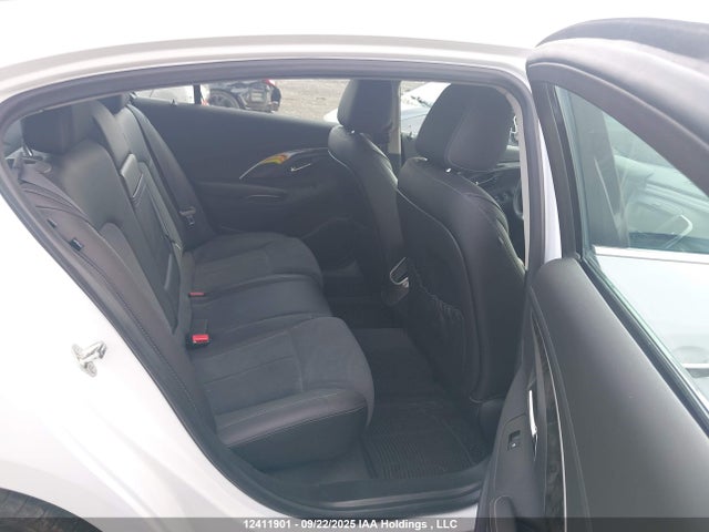 Buick lfx 2015 1G4GA5G3XFF148294 Image 8