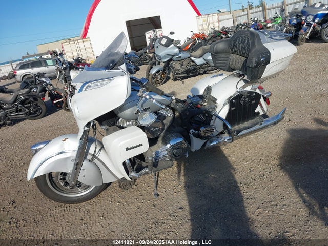 INDIAN MOTORCYCLE CO. 2019 2019 56KTRAAA7K3379882 Image 2
