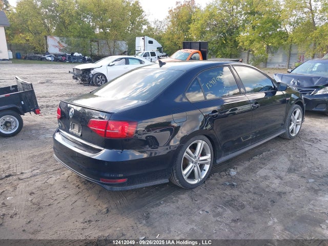 3VW5S7AJ9GM220015 Volkswagen 2016