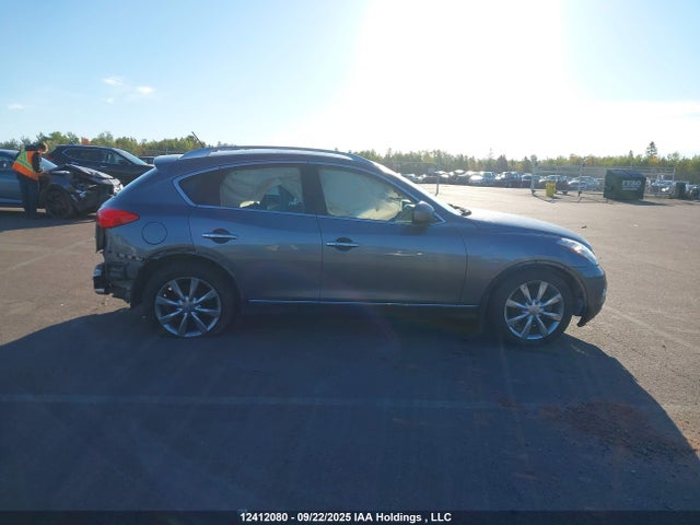 Infiniti 2015 2015 JN1BJ0HR4FM772885 Image 13
