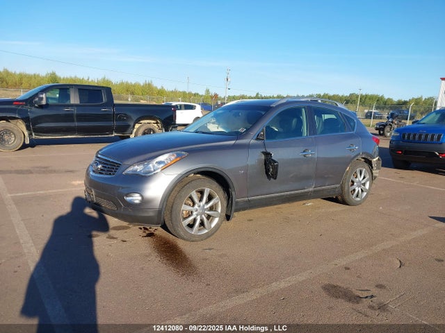 Infiniti 2015 2015 JN1BJ0HR4FM772885 Image 2