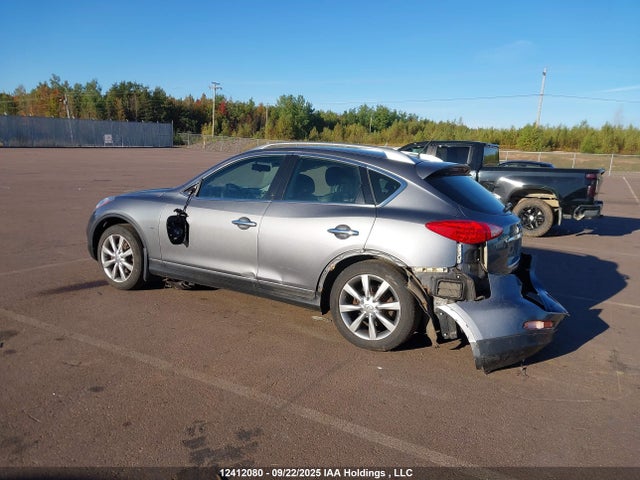 Infiniti 2015 2015 JN1BJ0HR4FM772885 Image 3