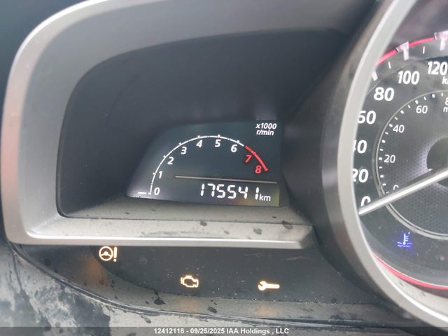 3MZBM1L74FM229893 Mazda pe
