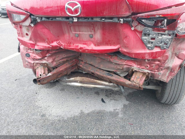 3MZBM1L74FM229893 Mazda pe