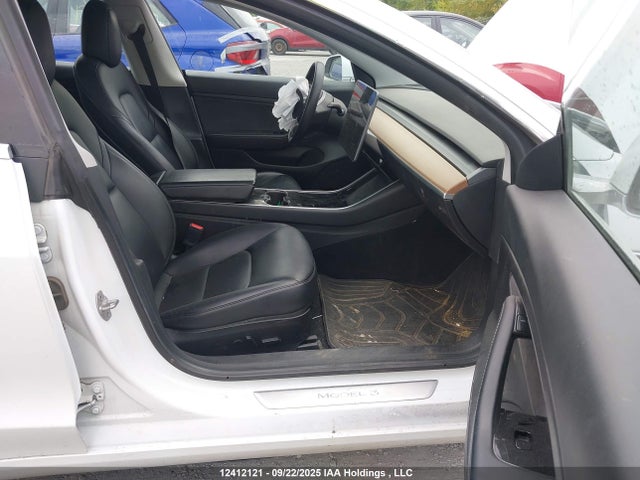 5YJ3E1EA8LF808902 Tesla 2020