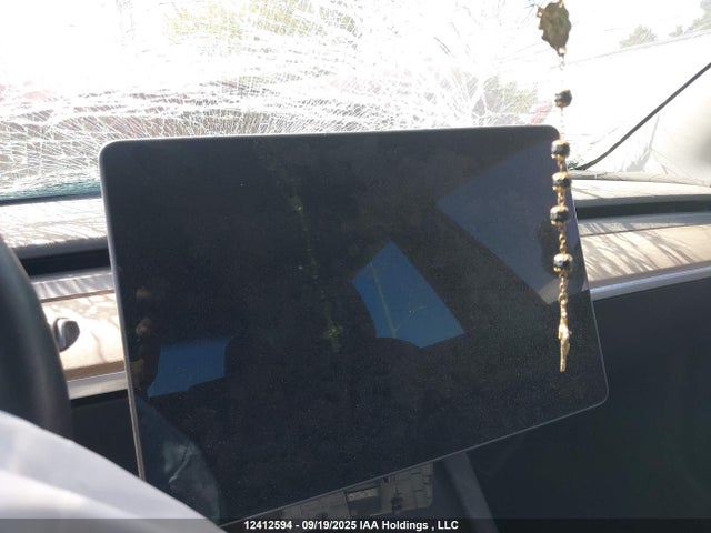 Tesla 2022 2022 5YJ3E1EA9NF258340 Image 14