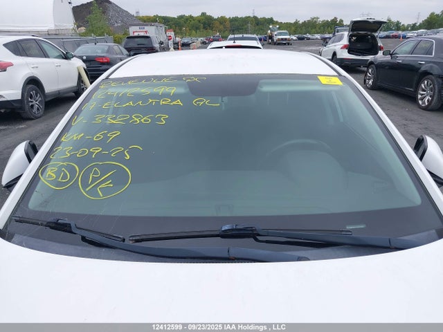 Hyundai Elantra 2017 KMHD84LF2HU332863 Image 18