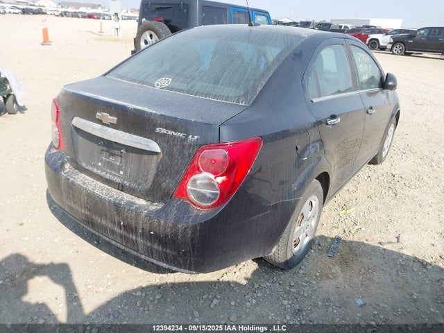 1G1JC5EHXE4189417 Chevrolet luw