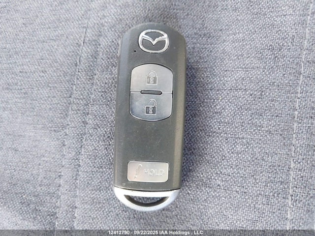 3MZBN1L73JM264091 Mazda pe