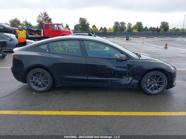 5YJ3E1EA3NF257992 Tesla MODEL 3