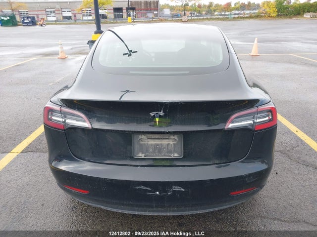 5YJ3E1EA3NF257992 Tesla MODEL 3