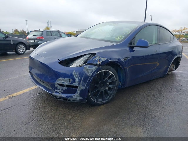 7SAYGDEE2NF467572 Tesla Model Y