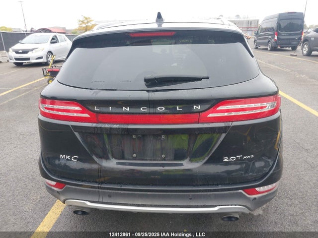 Lincoln MKC 2017 5LMCJ2D95HUL45052 Image 16