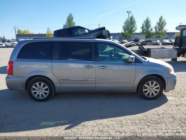 2C4RC1BG8FR720983 Chrysler Town and Country