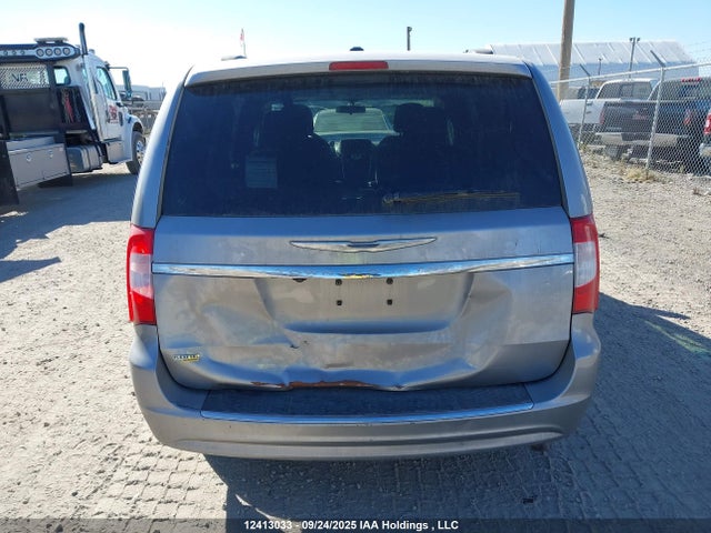 2C4RC1BG8FR720983 Chrysler Town and Country
