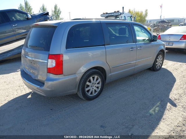 2C4RC1BG8FR720983 Chrysler Town and Country
