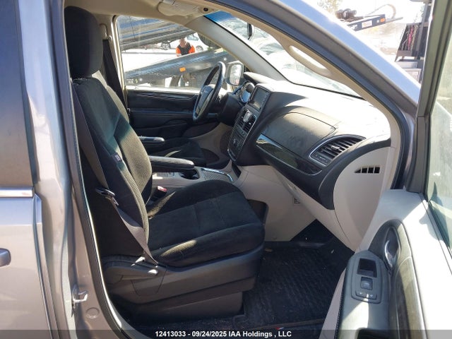 2C4RC1BG8FR720983 Chrysler Town and Country