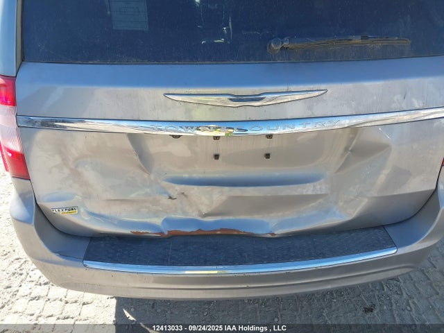 2C4RC1BG8FR720983 Chrysler Town and Country