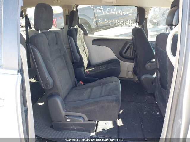 2C4RC1BG8FR720983 Chrysler Town and Country